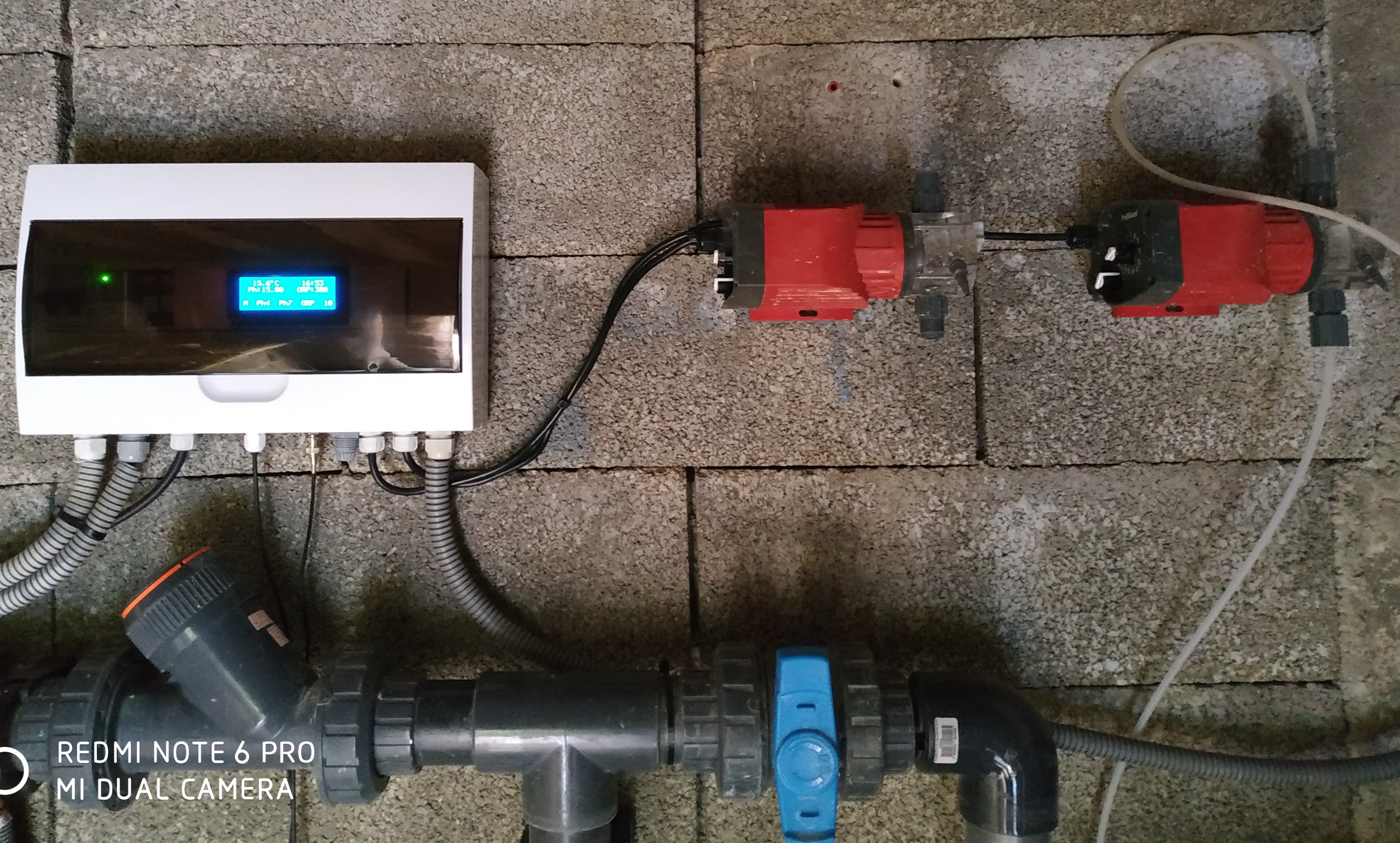 Noeud MYSensors Piscine et charge totale de lé régulation (PH, ORP, temps de filtration f(température), avec variateur de vitesse de la pompe en fonction de l'énergie disponible.